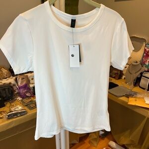 COTTON ON BODY tshirt NWT